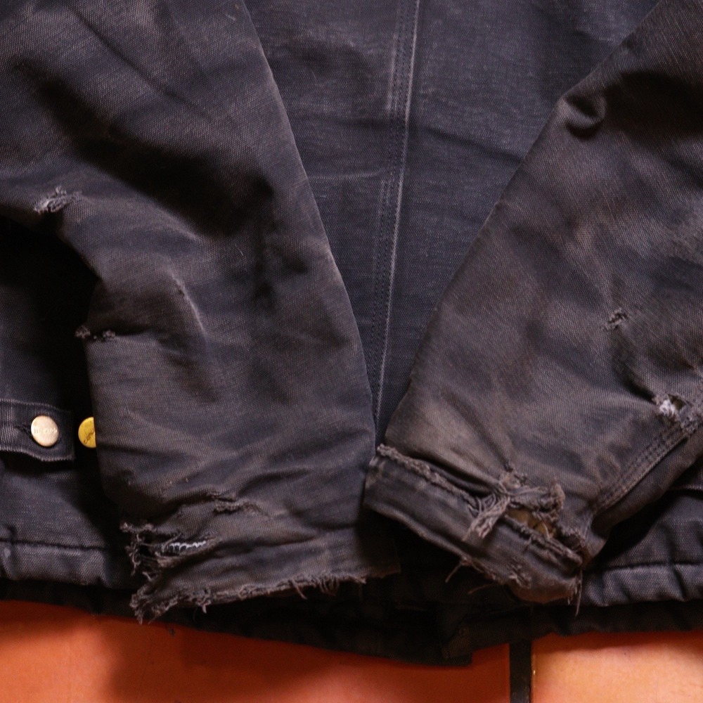 Vintage Carhartt Detroit Arctic Jacket Size Medium USA Made Faded Distressed - Picture 9 of 16
